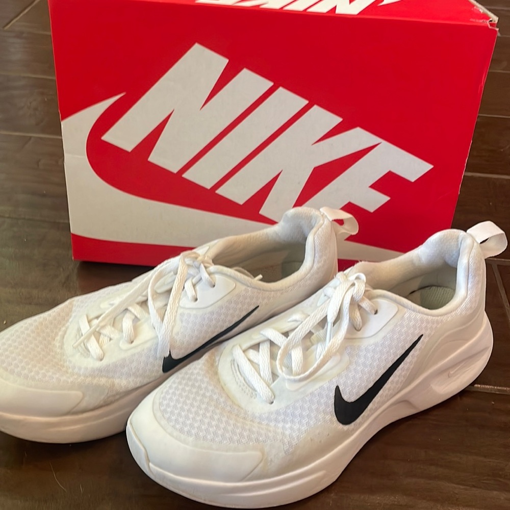 Nike gym shoes